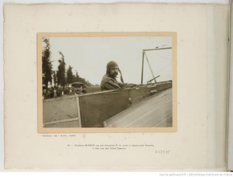 Cent instantanés de la vie en aéroplane de Louis Blériot : de 1905 au 25 juillet 1909 ; Agence Rol - source : Gallica-BnF
