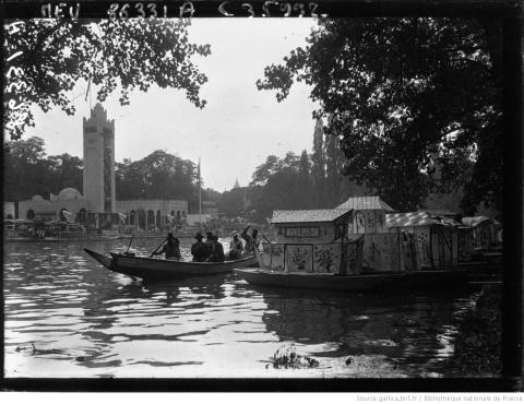 Exposition coloniale : les barques indochinoises, Agence Meurisse, Paris, 1931 - source :Gallica-BnF