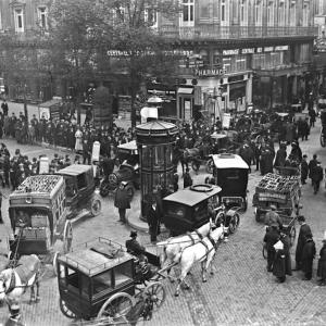 La circulation à Paris,  350 ans de casse-tête insoluble 