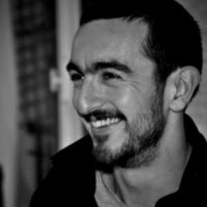 Portrait de Özgür Türesay